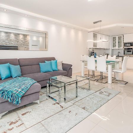 Stylish Vacation Apartment With Parking In Miedzyzdroje By Noclegi Renters Eksteriør bilde